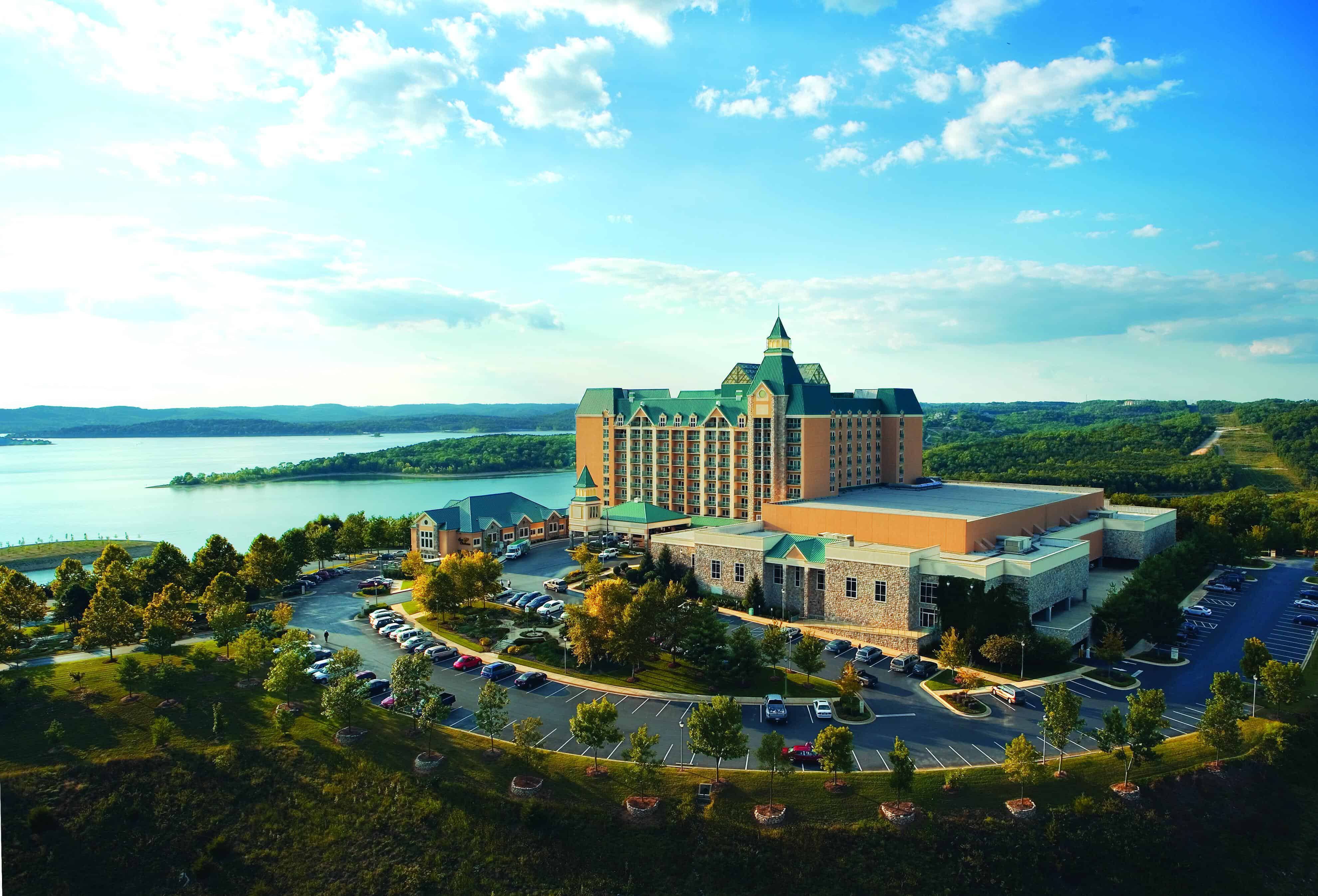 Chateau on the Lake Branson