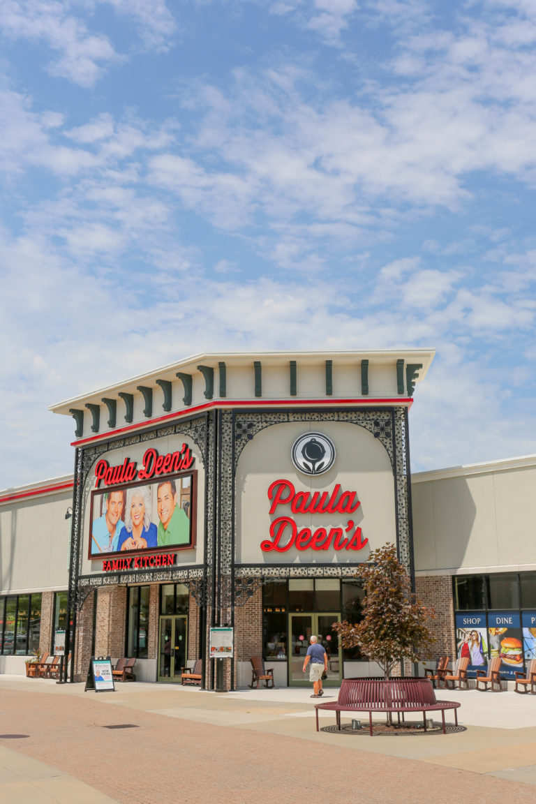 Branson Landing Showcase Paula Deen's Family Kitchen
