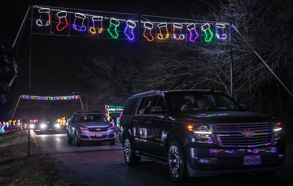 Christmas Lights in Branson Drive thru