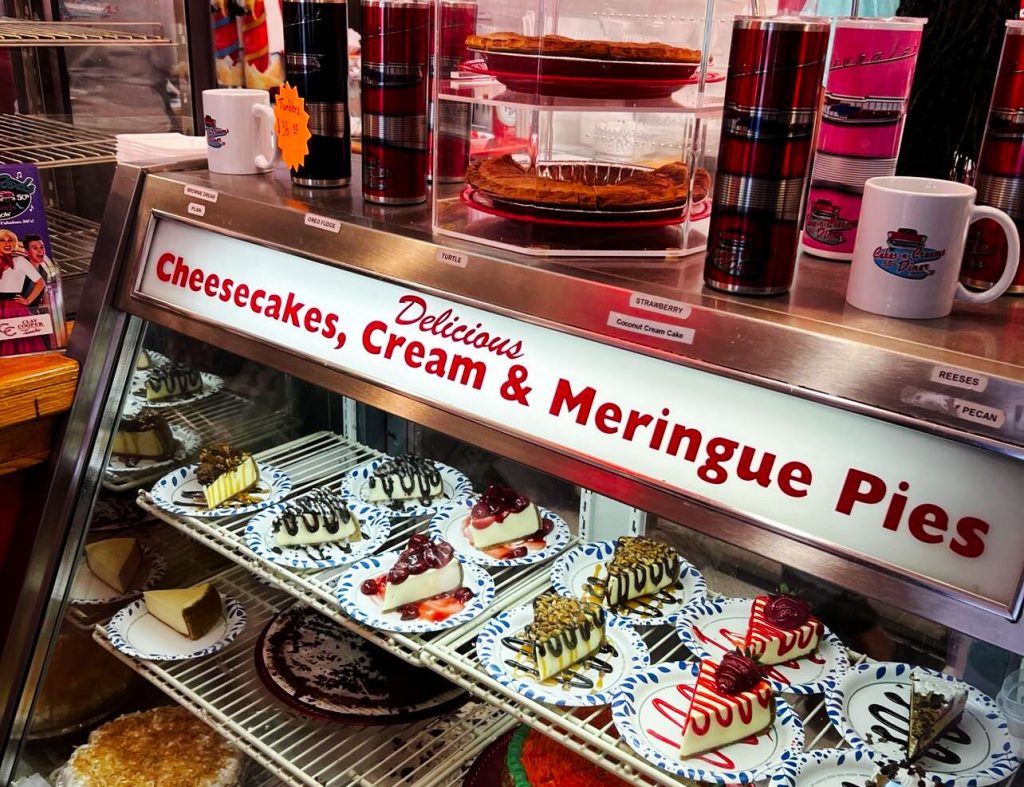 50s_diner_branson_mo_cakes_n_cream