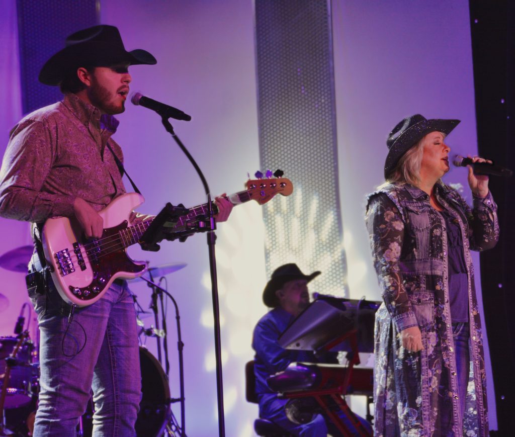 melody_hart_all_star_band_branson_mo