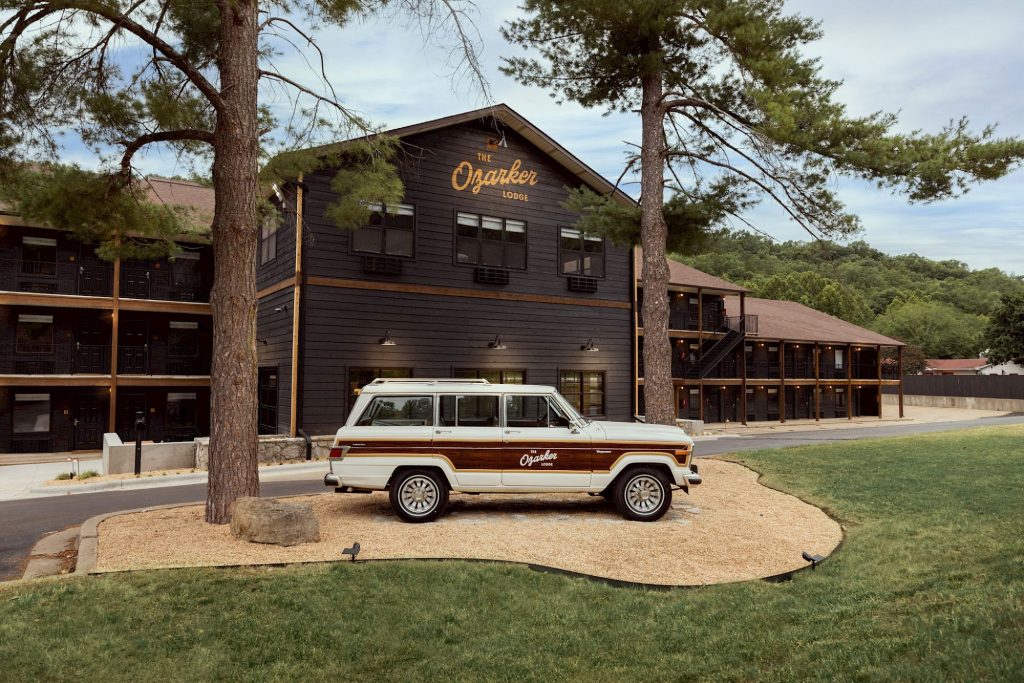 01-exterior-042000x0 | Branson.com boutique_hotel_in_the_ozarks